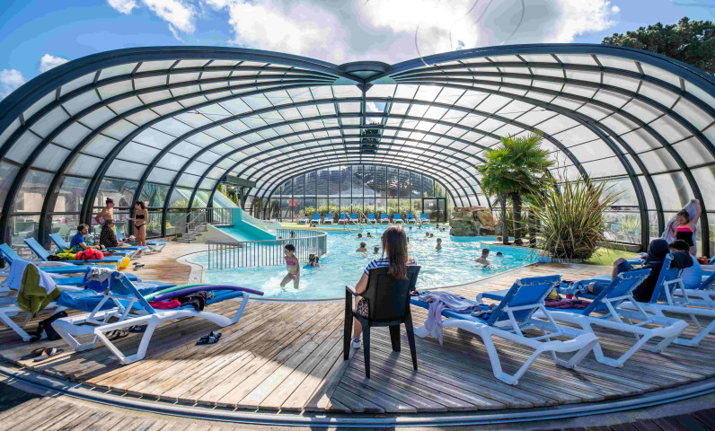 Überdachtes Schwimmbad Camping Saint-Briac-sur-Mer