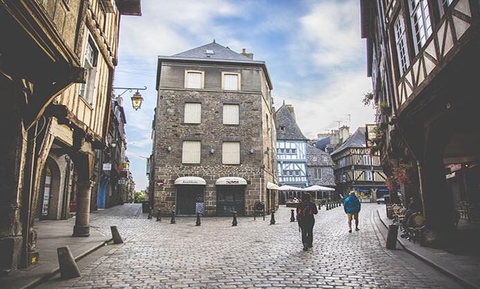 Dinan
