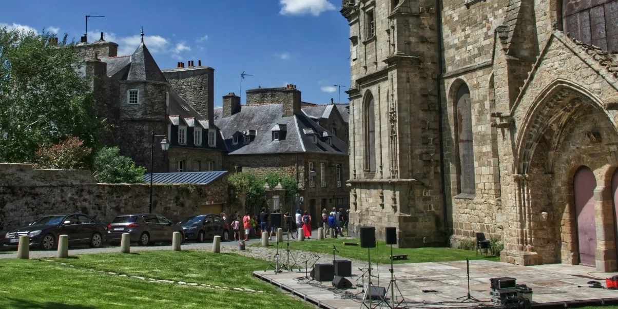 Camping Dol-de-Bretagne